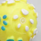 Игрушка пищащая "Мяч Лапка"для собак, 6,5 см, жёлтая - фото 9195527