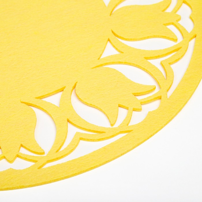 Салфетка декоративная Доляна"Тюльпаны" цвет желтый,d 30 см, 100% п/э, фетр - фото 1907360340