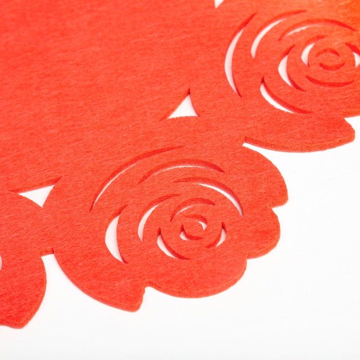 Салфетка декоративная Доляна"Цветы" цвет розовый,d 30 см, 100% п/э, фетр - фото 1908821172