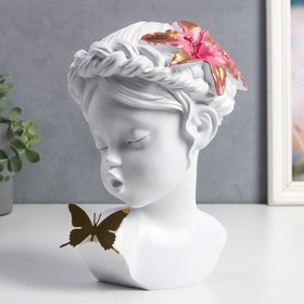 Сувенир полистоун 'Малышка с лилией в волосах и бабочкой' белый 23х17х7 см