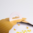 Коробка подарочная пасхальная «Кролики в саду», 17×17×26 см 7575799