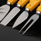Ножи для нарезки сыра Доляна «Пармезан», 4 предмета, 13 см, цвет жёлтый - фото 4342796