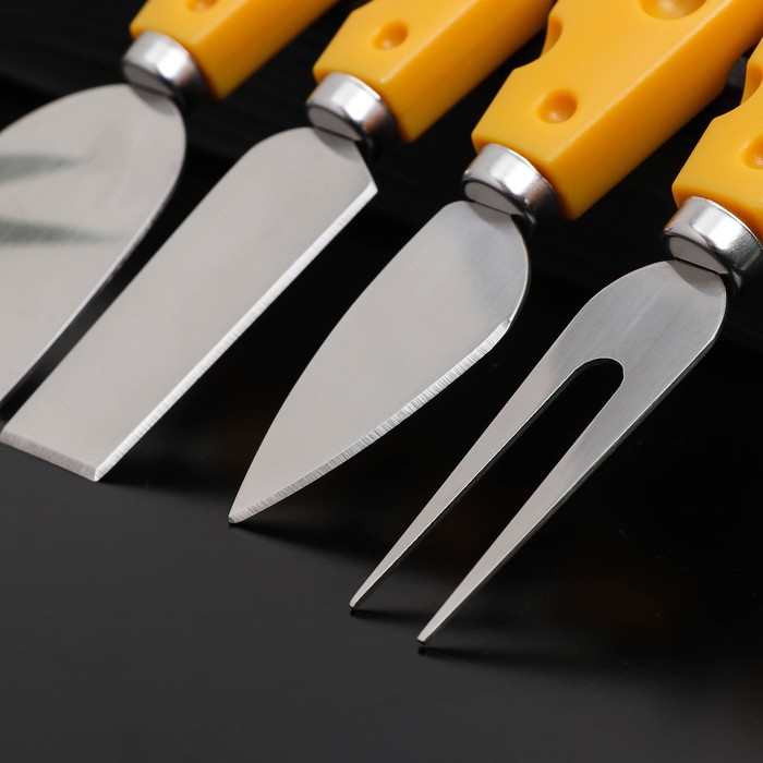 Ножи для нарезки сыра Доляна «Пармезан», 4 предмета, 13 см, цвет жёлтый - фото 1907364314