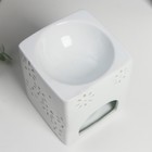 Аромалампа керамика с подставкой под свечу "Кружево цветочное куб" белый 9,5х8,5х8,5 см - Фото 3