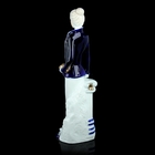 Сувенир керамика "Дама у колонны в синем пиджаке" 28,5х8,5х8 см - Фото 3