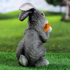 Садовая фигура "Заяц с морковкой" серый, 26х16х12см - Фото 3
