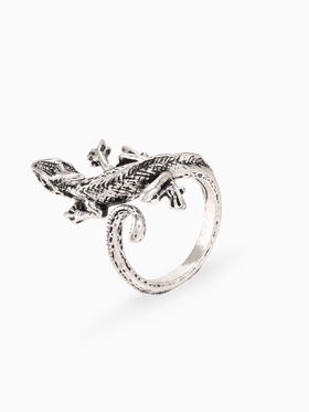 Кольцо «Перстень» хамелеон, цвет чернёное серебро, безразмерное 7664809