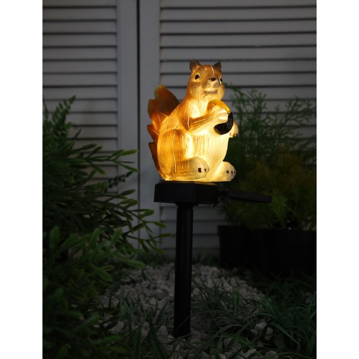 Садовый светильник на солнечной батарее «Белочка с орешком», 41 см, 1 LED, свечение тёплое белое - Фото 1