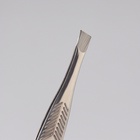 Пинцет для коррекции бровей, скошенный, узкий, 9 см - Фото 4