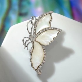 Брошь "Перламутр" бабочка со сложенными крылышками, цвет белый в серебре