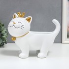 Сувенир полистоун подставка "Спящий кот в короне" белый 21х12х25 см - фото 7779846