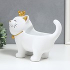 Сувенир полистоун подставка "Спящий кот в короне" белый 21х12х25 см - фото 23265762