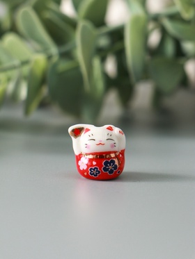 Фигурка керамика «Манэки-нэко с веером и в цветах», 1.2?0.6?1.5 см, МИКС (комплект 2 шт)