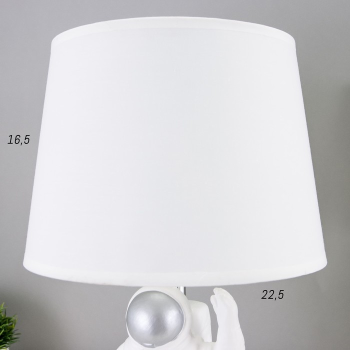 Настольная лампа 16867/1 E14 40Вт бело-серебряный 22,5х22,5х42 см RISALUX - фото 1883833759