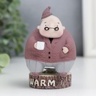 Сувенир полистоун пружинка "Дедуля в колпаке, с кружкой" 8,5х5,5х6 см - фото 14995883