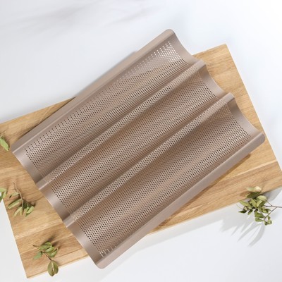 Форма для выпечки багетов Gold перфорированная, 38.5×28.5×3.5 см, антипригарное покрытие, цвет золотой