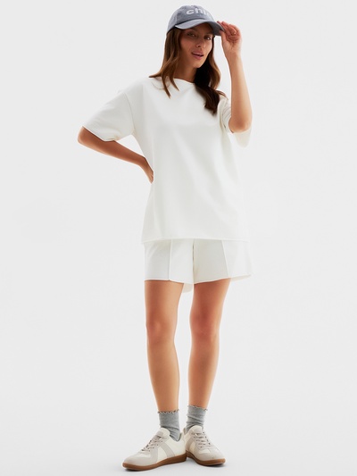 Костюм женский (футболка, шорты) MINAKU: Casual Collection, цвет экрю, размер 44