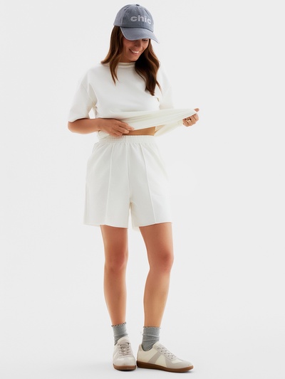 Костюм женский (футболка, шорты) MINAKU: Casual Collection, цвет экрю, размер 46