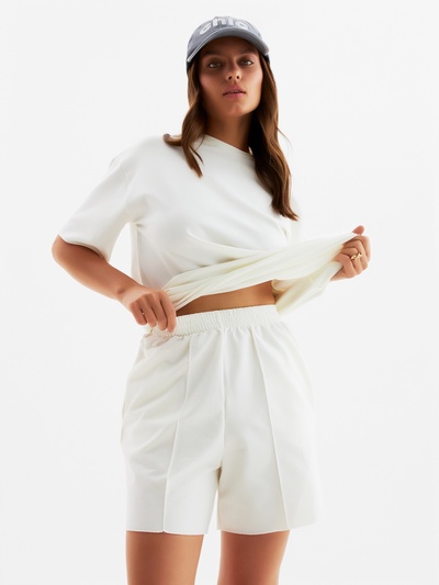 Костюм женский (футболка, шорты) MINAKU: Casual Collection, цвет экрю, размер 48