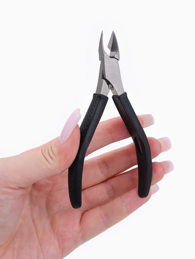 Кусачки педикюрные, скрытая пружина, прорезиненная ручка, 11 см, длина лезвия-12 мм, чёрные, серебристые