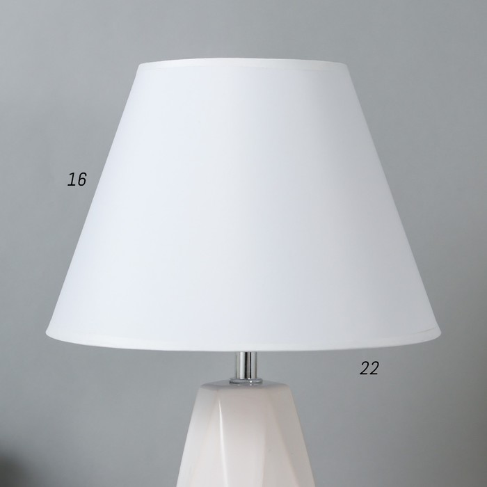 Настольная лампа 16873/1WT E14 40Вт белый 23х23х36 см RISALUX - фото 1907383517