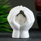 Сувенир "Ангелочек спящий в руках" белый, 6,5см - фото 809563930