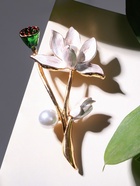 Брошь «Цветочная композиция», цвет бело-зелёный в золоте 7386511