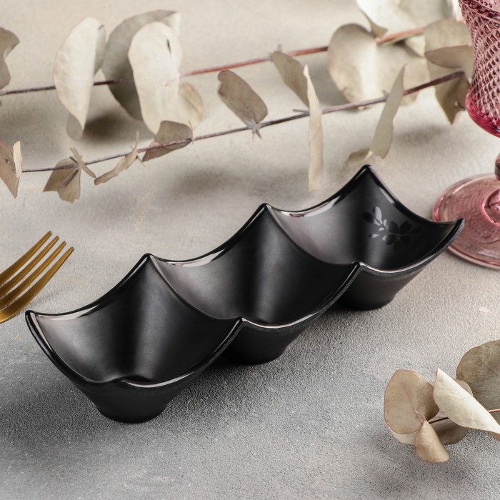 Менажница 3 секции «Чёрный Восток», 18.8×6.5×4 см, чёрная - Фото 1