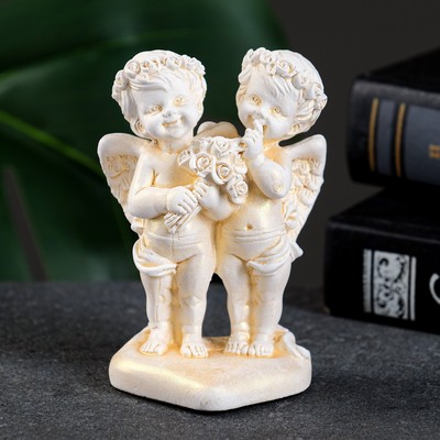 Фигурка гипс «Ангелочки с букетом роз на сердце», позолота, 8.5×5.5×4 см