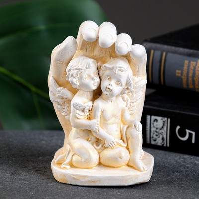 Фигурка гипс «Ангелочки в ладони», позолота, 10×6×5 см