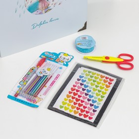 Фотоальбом на кольцах 30 листов "Девушка с букетом и дельфин" чёрные листы 28х26,5 см