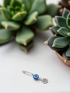 Булавка-оберег «Защита на дороге», штурвал, 2.2 см, бело-синяя в серебре (комплект 2 шт) - фото 50170337