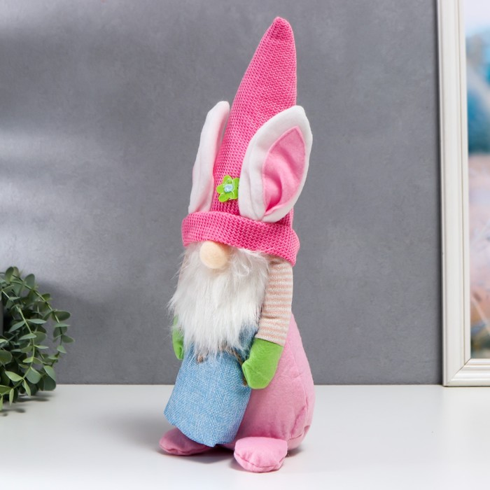 Кукла интерьерная "Гном в шапке с зайчьими ушами, с мешком" розовый 40х14 см - фото 1907392785