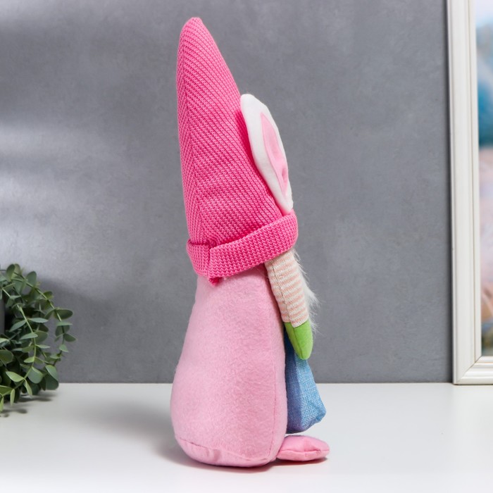 Кукла интерьерная "Гном в шапке с зайчьими ушами, с мешком" розовый 40х14 см - фото 1907392787