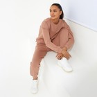 Костюм женский (свитшот, брюки) MINAKU: Casual Collection цвет песочный, р-р 46 - фото 809116876 Костюм женский (свитшот, брюки) MINAKU: Casual Collection цвет песочный, р-р 46 - фото 809116876