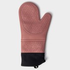 Рукавица для горячего с манжетой Доляна «Профи», силикон, 36×18.5 см, розовая - Фото 4