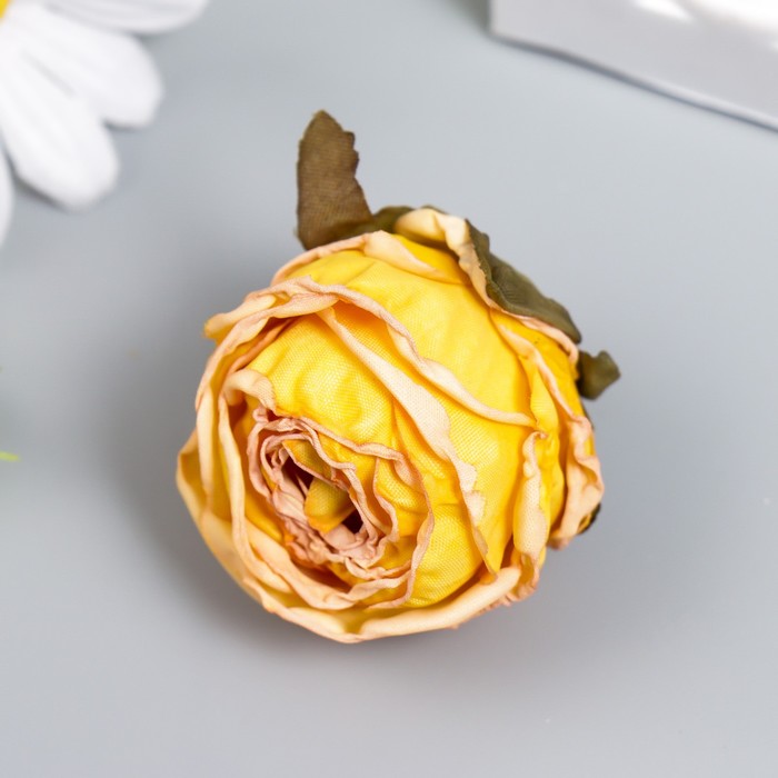 Бутон на ножке для декорирования "Пионовидная роза жёлтая" 4х5 см - фото 1911698890