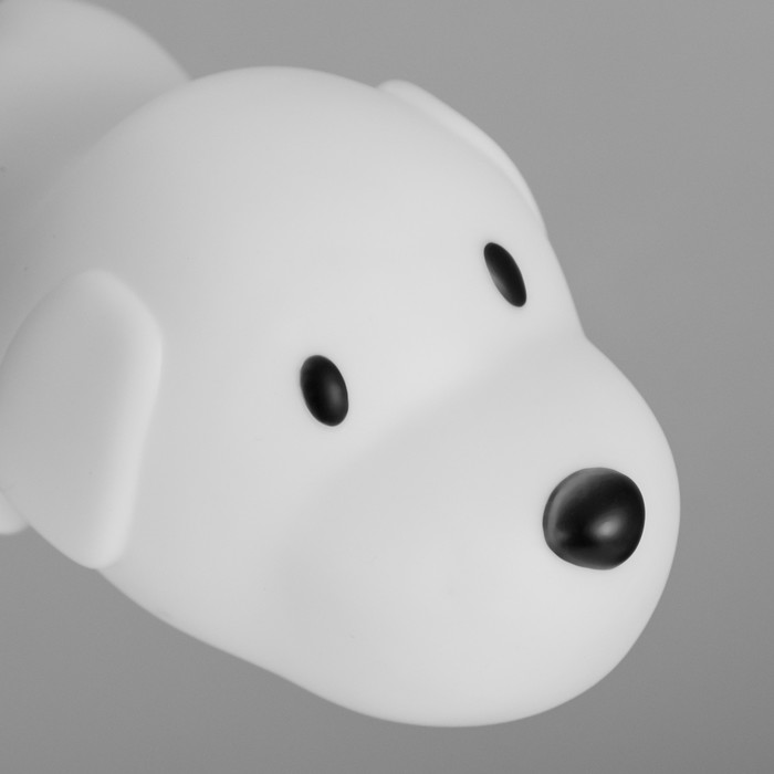 Ночник "Маленькая собачка" LED от батареек 3xLR44 белый 14,5х8 см RISALUX - фото 1897132921