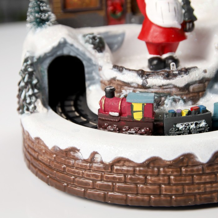 Светодиодная фигура «Поезд и Дед Мороз» 20 × 20 × 16 см, полистоун, батарейки ААх3 (не в комплекте), USB, свечение тёплое белое - фото 1926389095