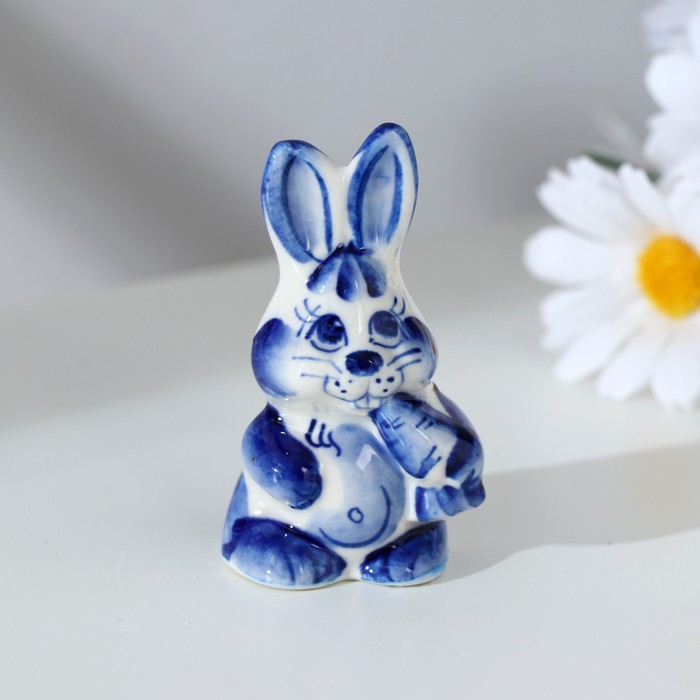 Сувенир "Кролик с морковкой", гжель - Фото 1