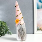 Кукла интерьерная "Гном в колпаке с ромашкой и розами" 36х7х6 см см - фото 21533577