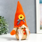 Кукла интерьерная "Бабуля в рыжем колпаке с герберой" 25х8х6 см - фото 21533596