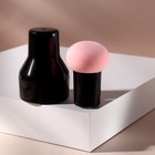 Спонж для макияжа с ручкой «Стик», d 4,1 × 3 см, в футляре, цвет чёрный/розовый - фото 8681875