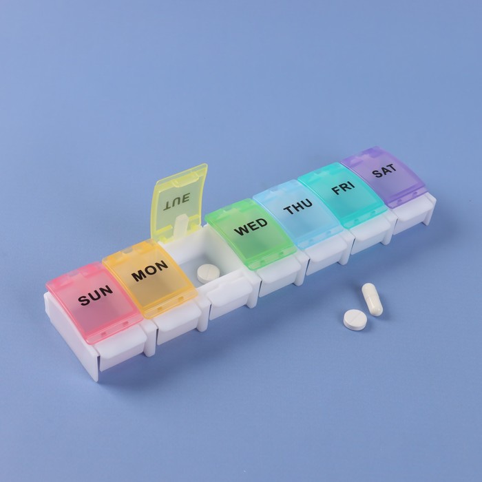 Таблетница «Неделька», английские буквы, 7 секций, разноцветная - Фото 1