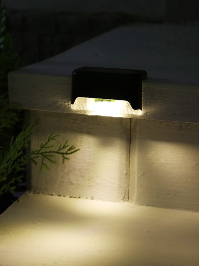 Садовый светильник, уличный, на солнечной батарее, 8×4.5×4.5 см, 1 LED, чёрный, свечение тёплое белое