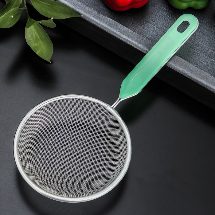 Сито для просеивания с ручкой Доляна «Хозяюшка», d=12 см, зелёное - Фото 1
