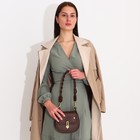 Сумка-мессенджер на клапане, цвет коричневый - фото 24628131