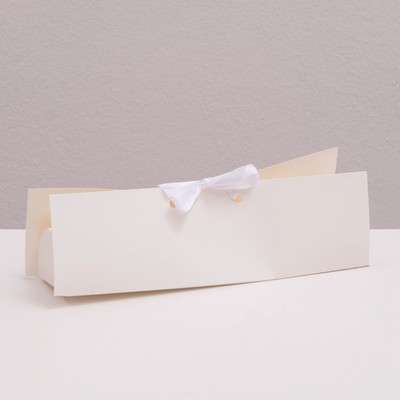 Коробка складная под конфеты, пирожные с лентой, белый, 22 х 6 х 4 см
