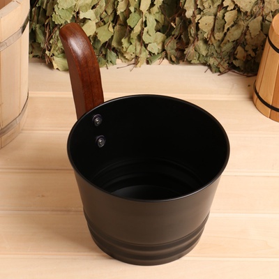 Ушат для бани и сауны, 4 л, сталь, с деревянной ручкой, чёрный