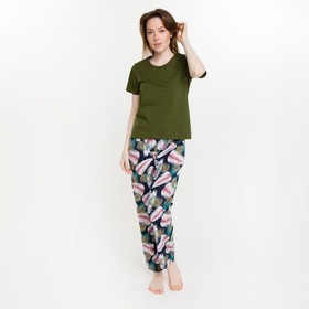Комплект женский (футболка/брюки), цвет хаки/листья, размер 46